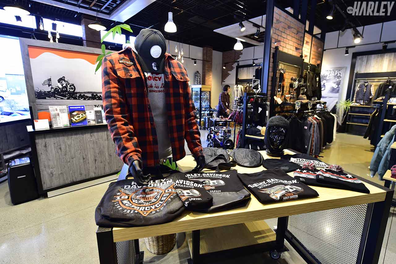 ハーレーダビッドソン埼玉花園|人気モデル・朱香が訪ねる初めてのハーレーダビッドソンディーラー:H-D埼玉花園