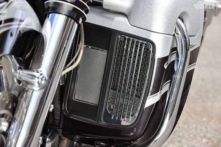 ハーレーダビッドソンFLHXSEストリートグライドCVOカスタム|最高級ツアラー・ストリートグライドCVOをカスタム【ハーレートレンドNEWS】