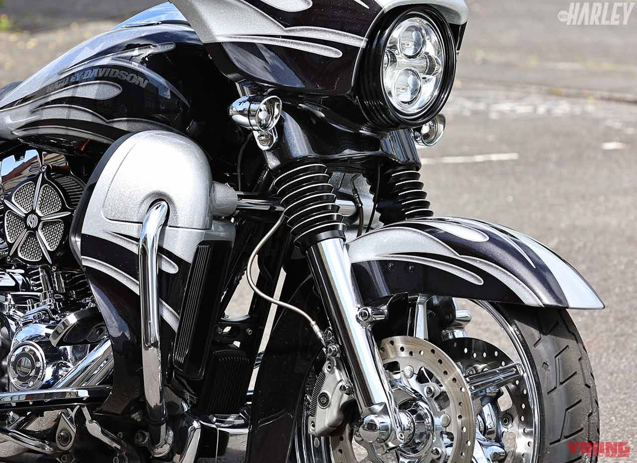 ハーレーダビッドソンFLHXSEストリートグライドCVOカスタム|最高級ツアラー・ストリートグライドCVOをカスタム【ハーレートレンドNEWS】