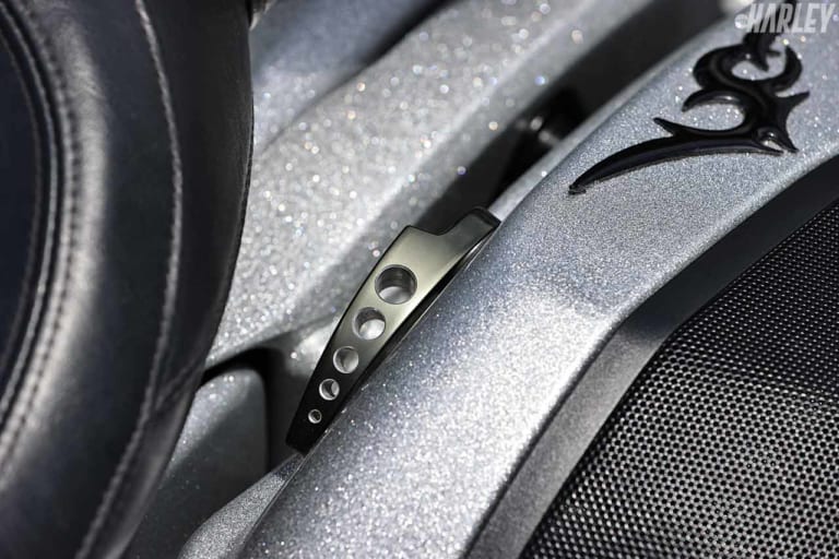 ハーレーダビッドソンFLHXSEストリートグライドCVOカスタム|最高級ツアラー・ストリートグライドCVOをカスタム【ハーレートレンドNEWS】