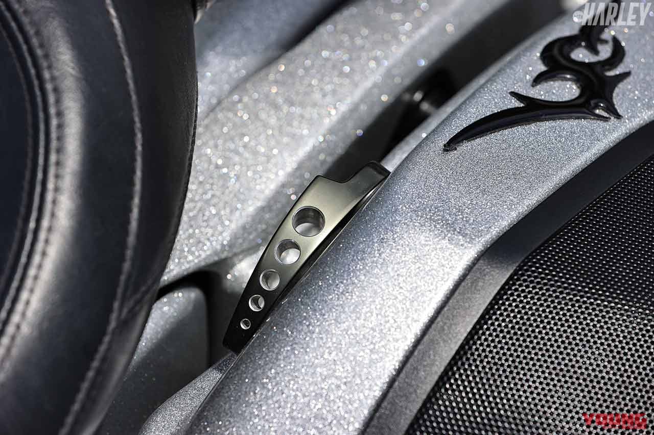 ハーレーダビッドソンFLHXSEストリートグライドCVOカスタム|最高級ツアラー・ストリートグライドCVOをカスタム【ハーレートレンドNEWS】