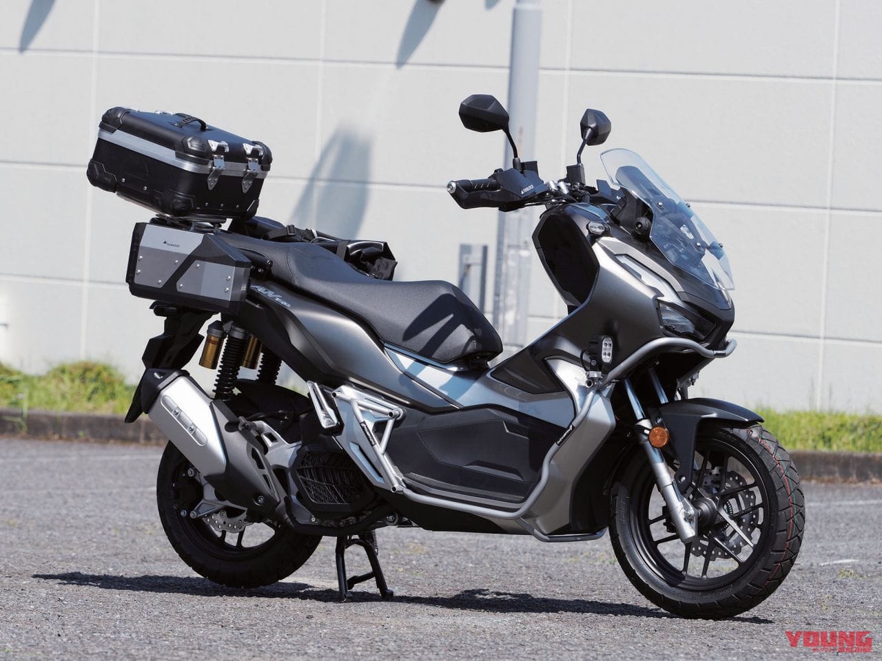 YMラボカスタム・ADV150ラリー|YMラボ謹製「ADV150ラリー」カスタムプロジェクト#4【外装パーツ取り外し作業】