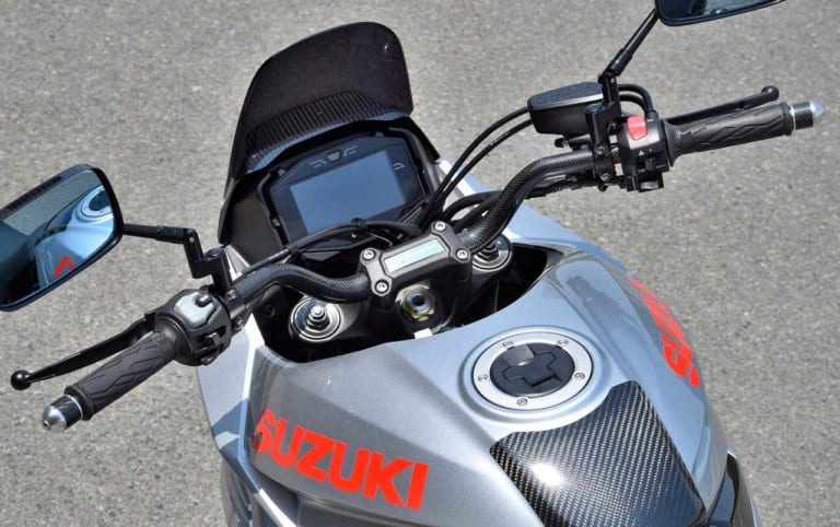 マジカルレーシングカスタムKATANA|ニューKATANAを独自の”MRコンセプト”でカスタム〈マジカルレーシング〉