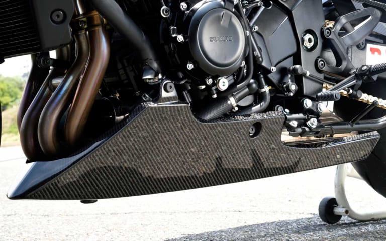 マジカルレーシングカスタムKATANA|ニューKATANAを独自の”MRコンセプト”でカスタム〈マジカルレーシング〉