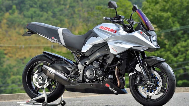 マジカルレーシングカスタムKATANA|ニューKATANAを独自の”MRコンセプト”でカスタム〈マジカルレーシング〉