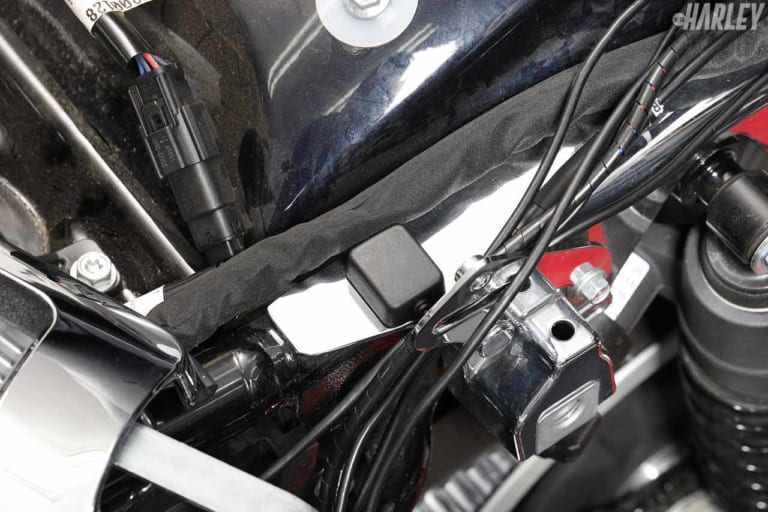 延長ケーブル同梱でウルトラ系ハーレーでも配線OKのドライブレコーダー〈EDR-21GL〉|延長ケーブル同梱でウルトラ系ハーレーでも配線OKのドライブレコーダー〈EDR-21GL〉