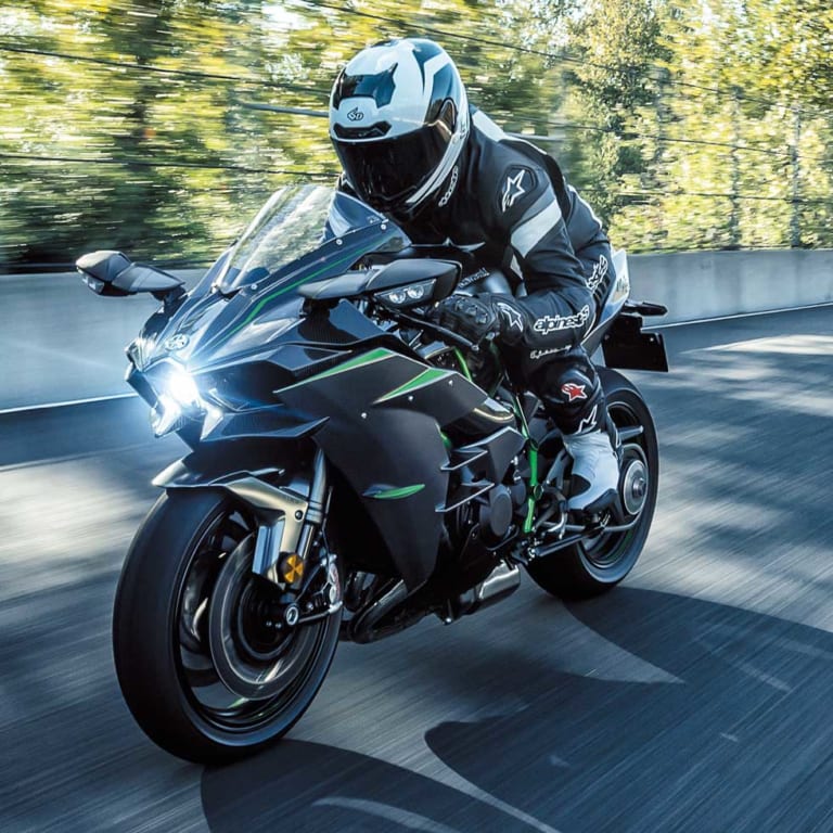 カワサキ ニンジャH2カーボン|’20モデル スペックベストテン〈馬力編〉【上位はすべて200ps超級】