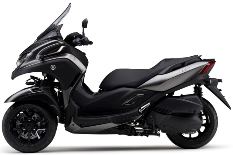 本当に転ばないバイクへ、また一歩！ ヤマハ「トリシティ300」自立