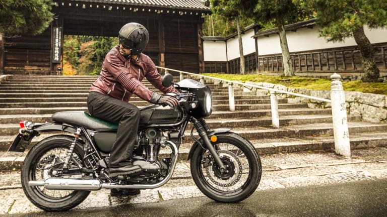 刺さる色使いに刷新！ カワサキ「W800」シリーズに'21ニュー