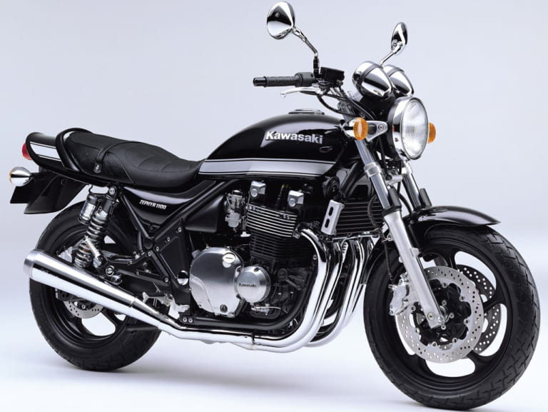 2005年モデルのゼファー1100|カワサキ「Z900RS」歴代カラー大図鑑【ゼファー再降臨・2021年モデル】