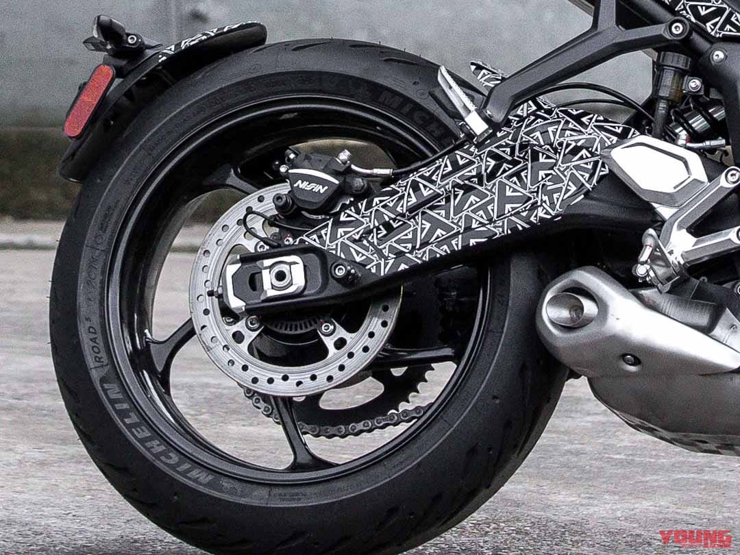 トライアンフ トライデント|トライアンフの新型「トライデント(TRIDENT)」が最終テスト段階に!【戦略価格の3気筒】