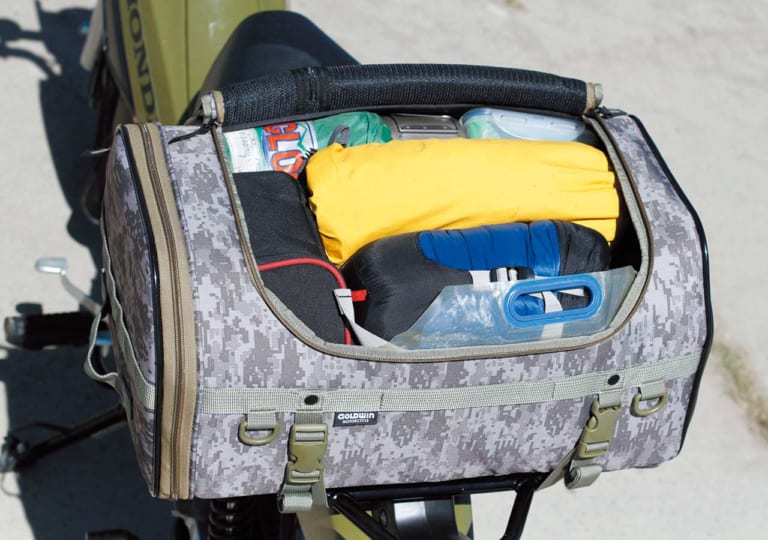 ゴールドウインモーターサイクル クロスオーバーリアバッグ35|マルチユースでソロキャンプにも使える35Lボックスリュック〈ゴールドウイン〉