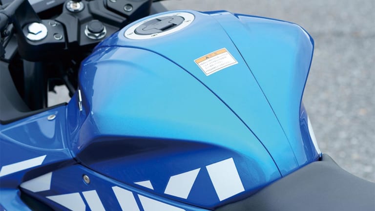 スズキ ジクサーSF250|スズキ ジクサーSF250試乗インプレッション【軽量&スリムという独自の価値】