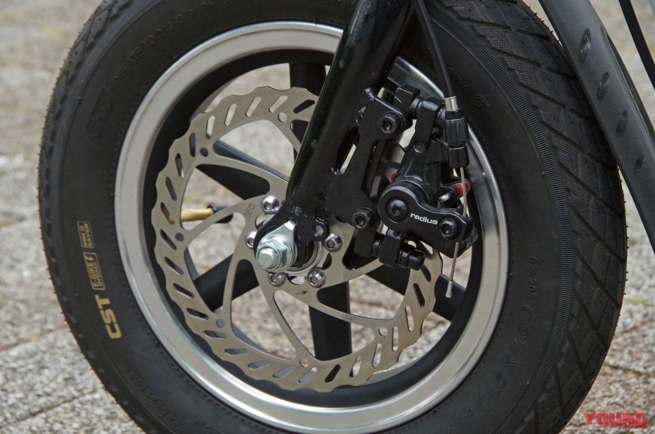 |立ち乗り電動スクーター「クロススクーター ロム」試乗レポート【チョイ乗りが楽しい原付】