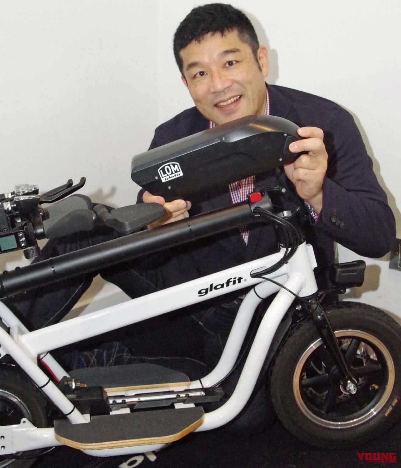 |立ち乗り電動スクーター「クロススクーター ロム」試乗レポート【チョイ乗りが楽しい原付】