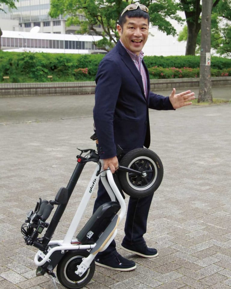 電動スクーター グラフィット クロススクーター ロム 近藤スパ太郎試乗|立ち乗り電動スクーター「クロススクーター ロム」試乗レポート【チョイ乗りが楽しい原付】