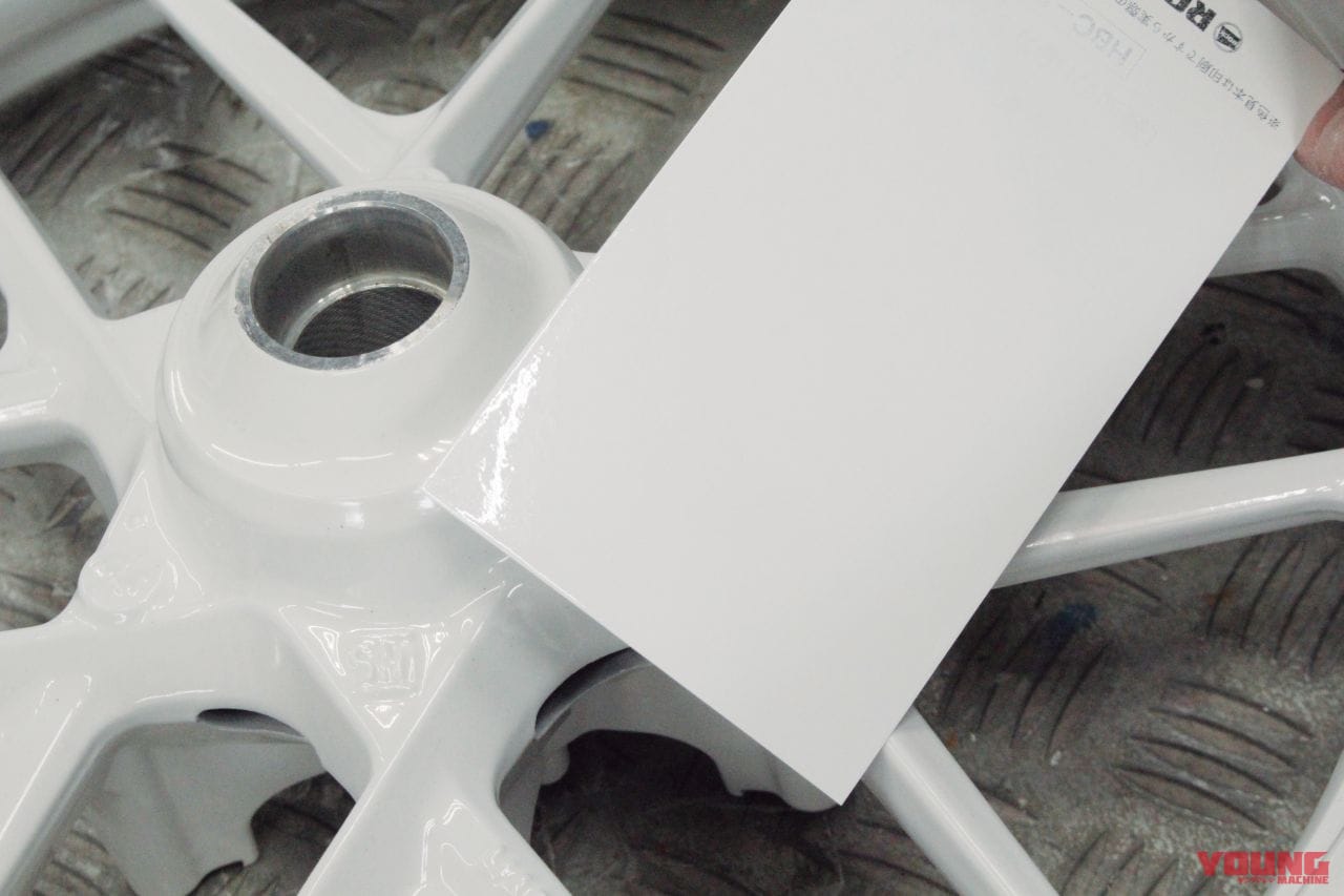 |YMラボ ADV150ラリーカスタムプロジェクト#6【ボディをパールホワイトペイント】