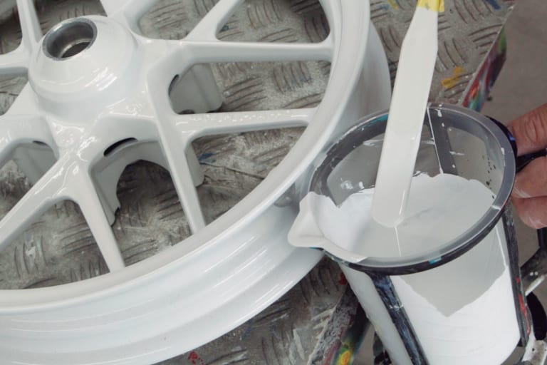 YMラボ ADV150ラリーカスタムプロジェクト#6【ボディをパールホワイトペイント】|YMラボ ADV150ラリーカスタムプロジェクト#6【ボディをパールホワイトペイント】