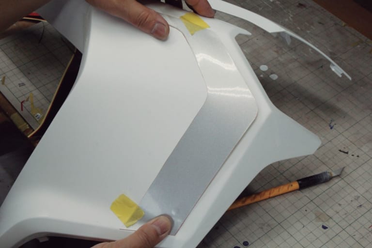 YMラボ ADV150ラリーカスタムプロジェクト〈グラフィック工程|ドリーム商會〉|YMラボ ADV150ラリーカスタムプロジェクト#7【グラフィックはペイント&デカール】