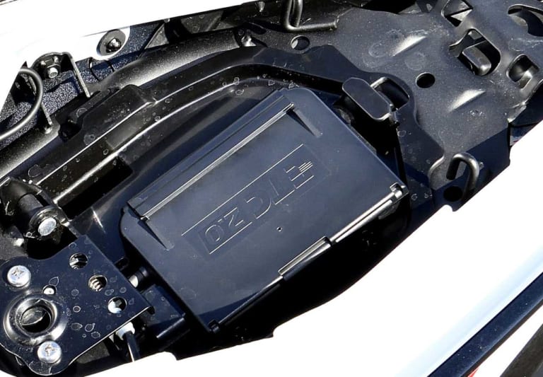 カワサキ ニンジャ ZX-25R ETC2.0車載器|ニンジャZX-25Rの純正アクセサリーでSTDもSE仕様に【クイックシフター装着もOK】