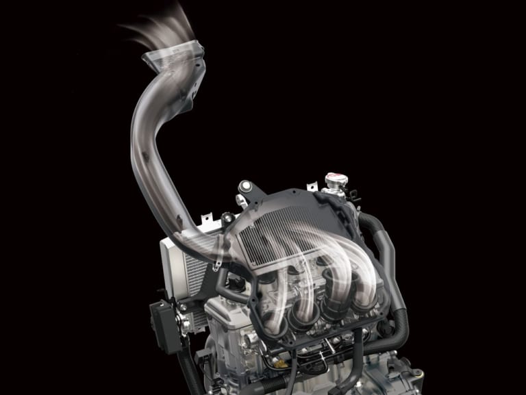 カワサキ ニンジャZX-25R|ニンジャZX-25R 官能スクリーミング直4エンジンはクラス最強45ps/ラムエア46ps