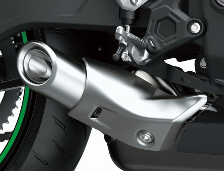 カワサキ ニンジャZX-25R|ニンジャZX-25R 官能スクリーミング直4エンジンはクラス最強45ps/ラムエア46ps