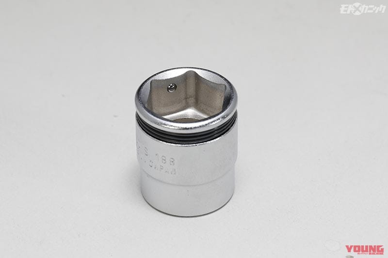 |差込角1/4の小さめソケット工具は普段のバイクメンテナンスで重宝〈ko-ken〉
