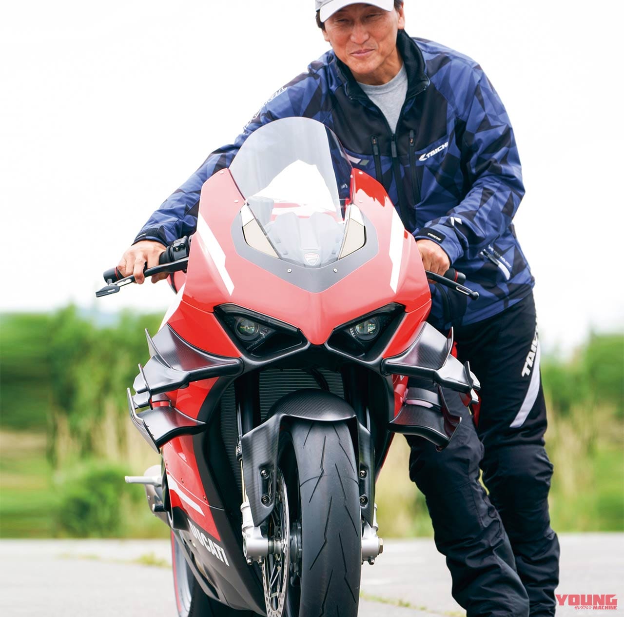 ドゥカティ スーパーレッジェーラ V4|ドゥカティ スーパーレッジェーラV4 実車チェック【驚異の乾燥重量159kg!】