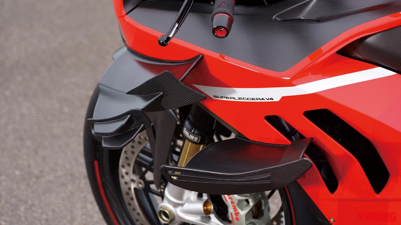 ドゥカティ スーパーレッジェーラ V4|ドゥカティ スーパーレッジェーラV4 実車チェック【驚異の乾燥重量159kg!】