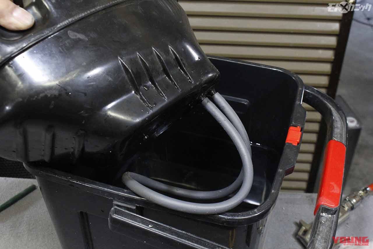 |プラスチック樹脂亀裂の恒久修理は接着ではなく”溶着”で〈ストレート リペアキット〉