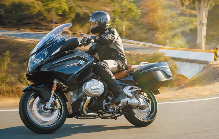 BMW R1250RT|’20モデル スペックベストテン〈タンク容量編〉【大型クロスオーバー&クルーザーが独占】