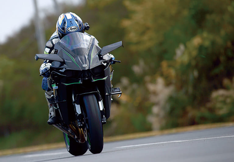 カワサキ Ninja H2R|ブッ飛び歴代モンスターマシン×5選【常識外れの超弩級排気量/馬力/トルク】