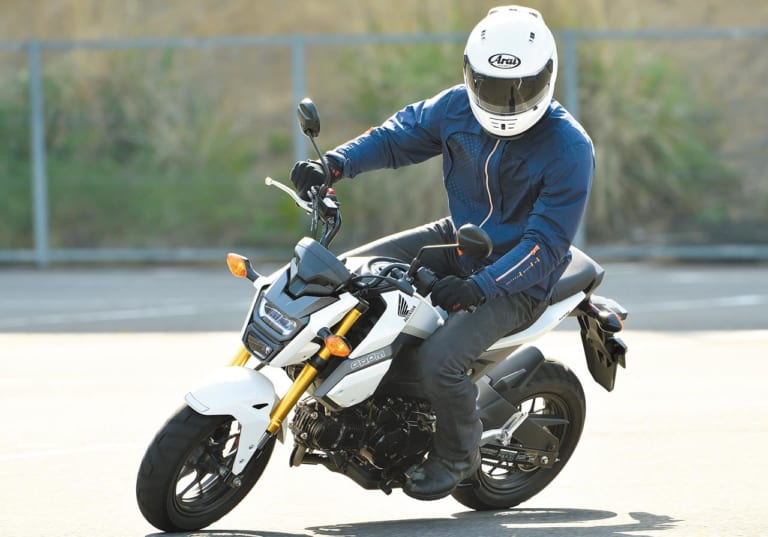 ホンダ グロム|’20モデル スペックベストテン〈燃費編〉【カブファミリーはじめホンダが上位独占】