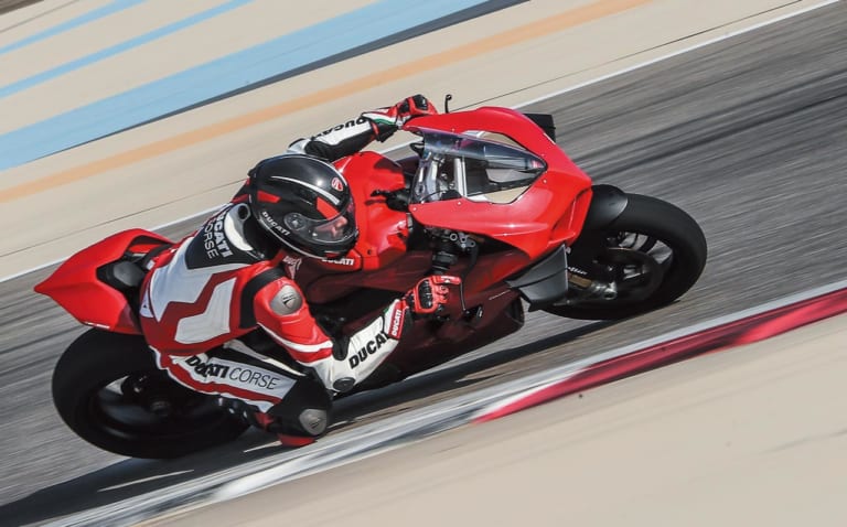ドゥカティ パニガーレV4S|’20モデル スペックベストテン〈パワーウエイトレシオ編〉【極限の軽さと力を兼備】