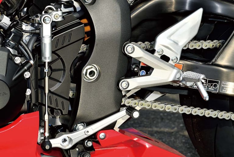 ホンダ CBR1000RR-RファイヤーブレードSP|ホンダCBR1000RR-R SP試乗インプレッション【絶大な安心感が乗り手を刺激】