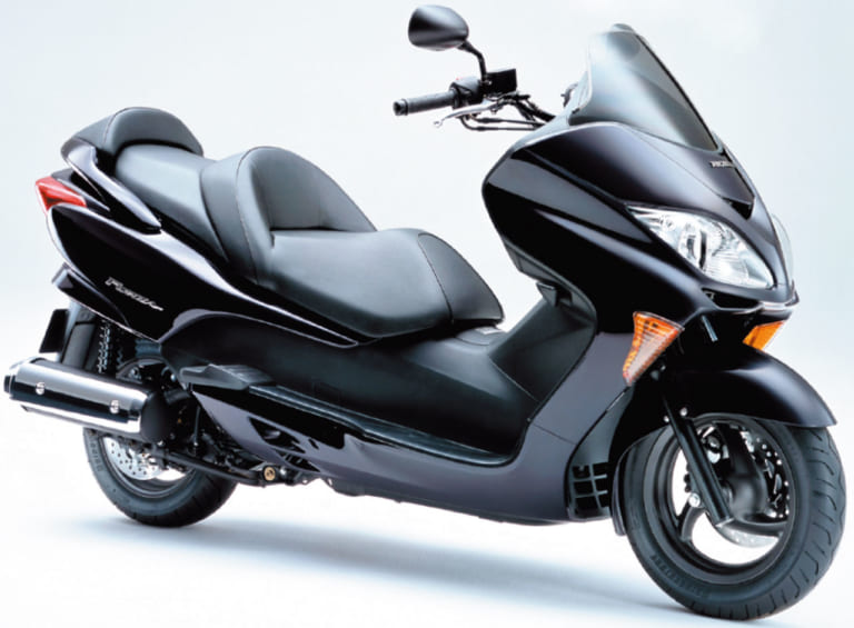 ’04 ホンダ フォルツァZ|時代を切り拓いた革新のエポックマシン〈世界初〉’04〜’09セレクション×7台