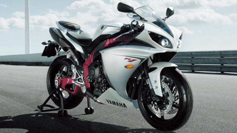 ヤマハ YZF-R1|独断と偏見で選んだ”モビルスーツに似ている”バイク ベストテン