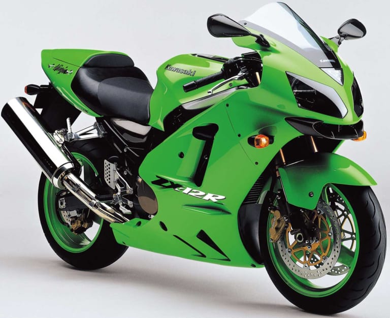カワサキ ニンジャZX-12R|独断と偏見で選んだ”モビルスーツに似ている”バイク ベストテン