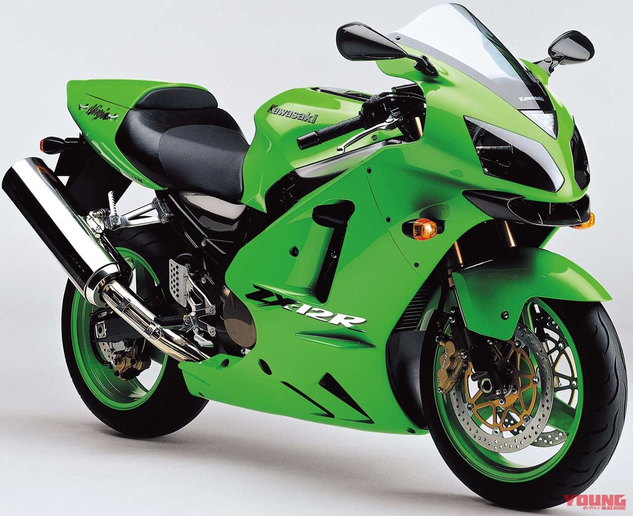 カワサキ ニンジャZX-12R|独断と偏見で選んだ”モビルスーツに似ている”バイク ベストテン