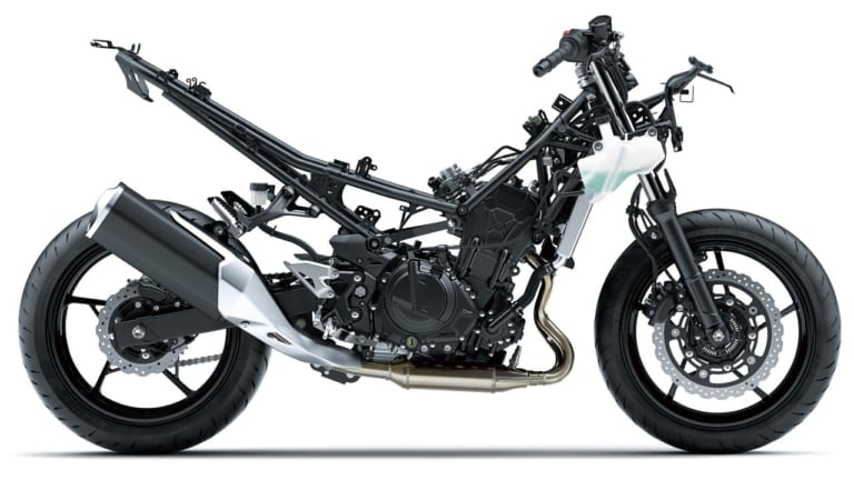 カワサキ ニンジャ400|ニンジャZX-25R vs 250/400同門比較【Ninja400に車体で勝るか?】