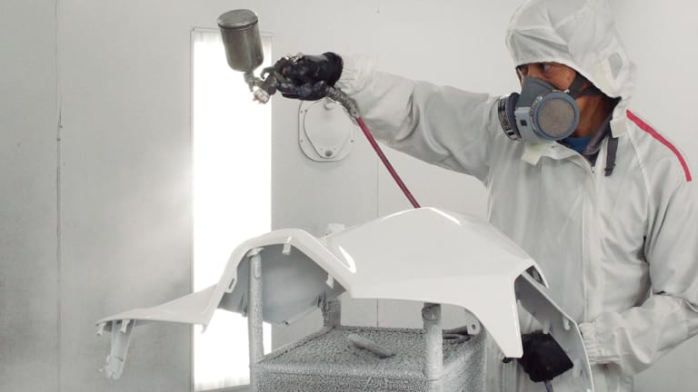 YMラボ ADV150ラリーカスタムプロジェクト#6【ボディをパールホワイトペイント】|YMラボ ADV150ラリーカスタムプロジェクト#6【ボディをパールホワイトペイント】