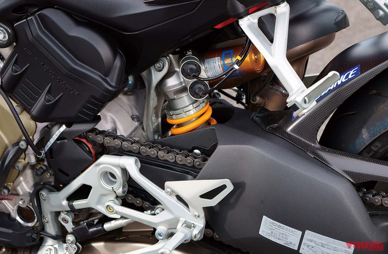 |ドゥカティ ストリートファイターV4S公道試乗インプレ【カワサキZ H2と比較|前編】