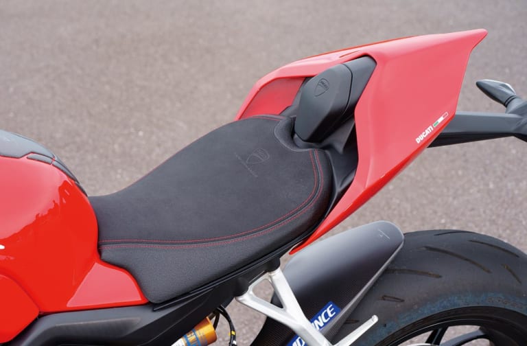 ドゥカティ ストリートファイターV4S|ドゥカティ ストリートファイターV4S公道試乗インプレ【カワサキZ H2と比較|前編】