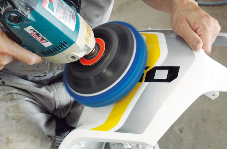 YMラボ ADV150ラリーカスタムプロジェクト〈グラフィック工程|ドリーム商會〉|YMラボ ADV150ラリーカスタムプロジェクト#7【グラフィックはペイント&デカール】