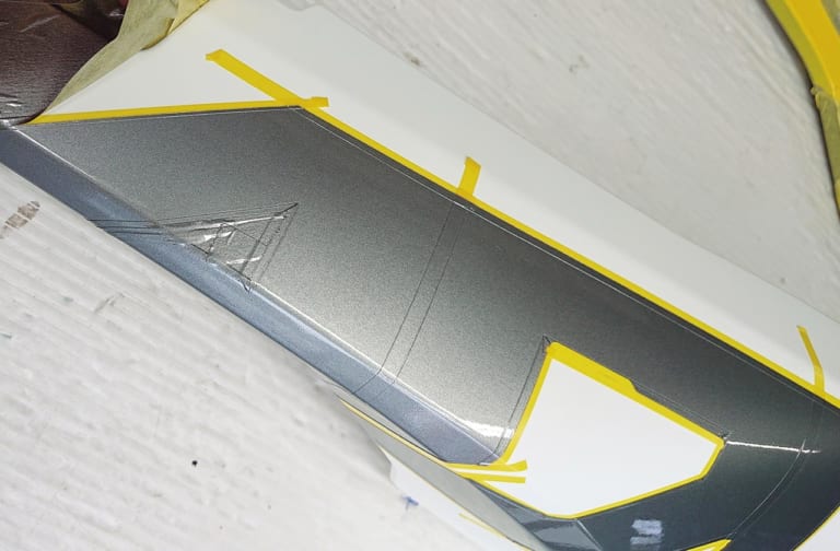 YMラボ ADV150ラリーカスタムプロジェクト〈グラフィック工程|ドリーム商會〉|YMラボ ADV150ラリーカスタムプロジェクト#7【グラフィックはペイント&デカール】