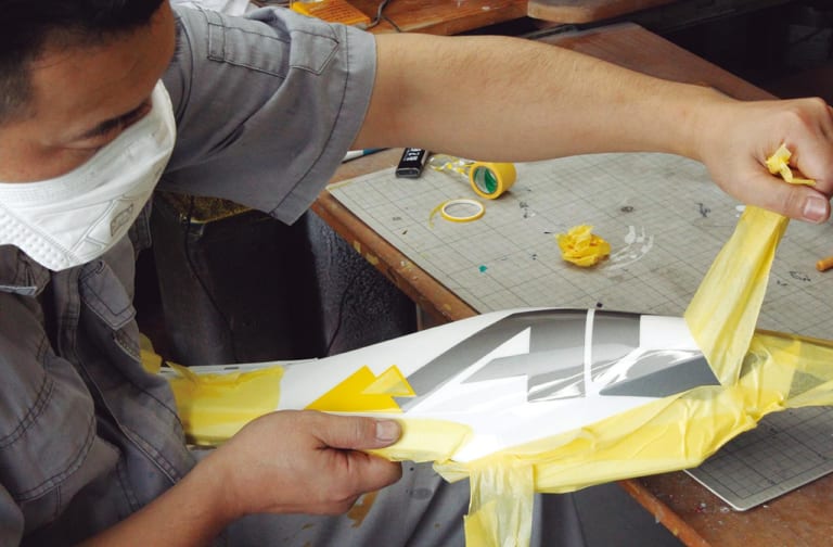 YMラボ ADV150ラリーカスタムプロジェクト〈グラフィック工程|ドリーム商會〉|YMラボ ADV150ラリーカスタムプロジェクト#7【グラフィックはペイント&デカール】