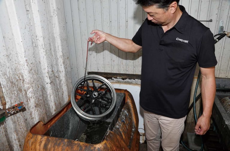 カーベックでYMラボADV150ラリーカスタムをパウダーコート|YMラボ ADV150ラリーカスタムプロジェクト#5【ホイールとガードをパウダーコート】