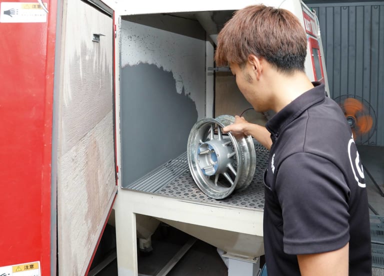 カーベックでYMラボADV150ラリーカスタムをパウダーコート|YMラボ ADV150ラリーカスタムプロジェクト#5【ホイールとガードをパウダーコート】