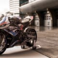 【税込500万円】BMW「M1000RR」の価格と発売時期が決定！ 高い？ 安い？