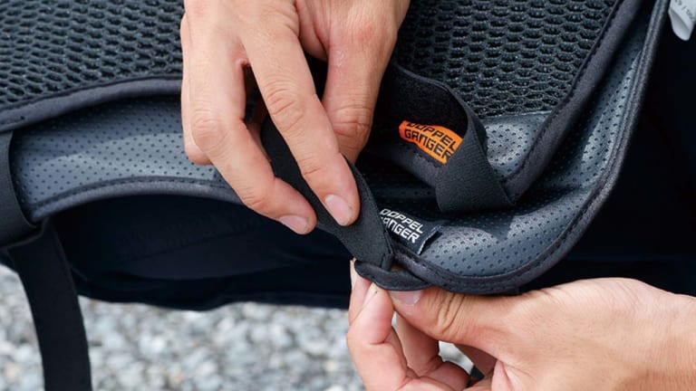 ドッペルギャンガー バイク用シートクッションセット クール&ゲル|座面の蒸れとお尻の痛みを解決するシートクッション〈ドッペルギャンガー クール&ゲル〉